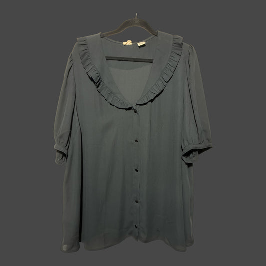 4X Levi’s Ruffle Collar Blouse