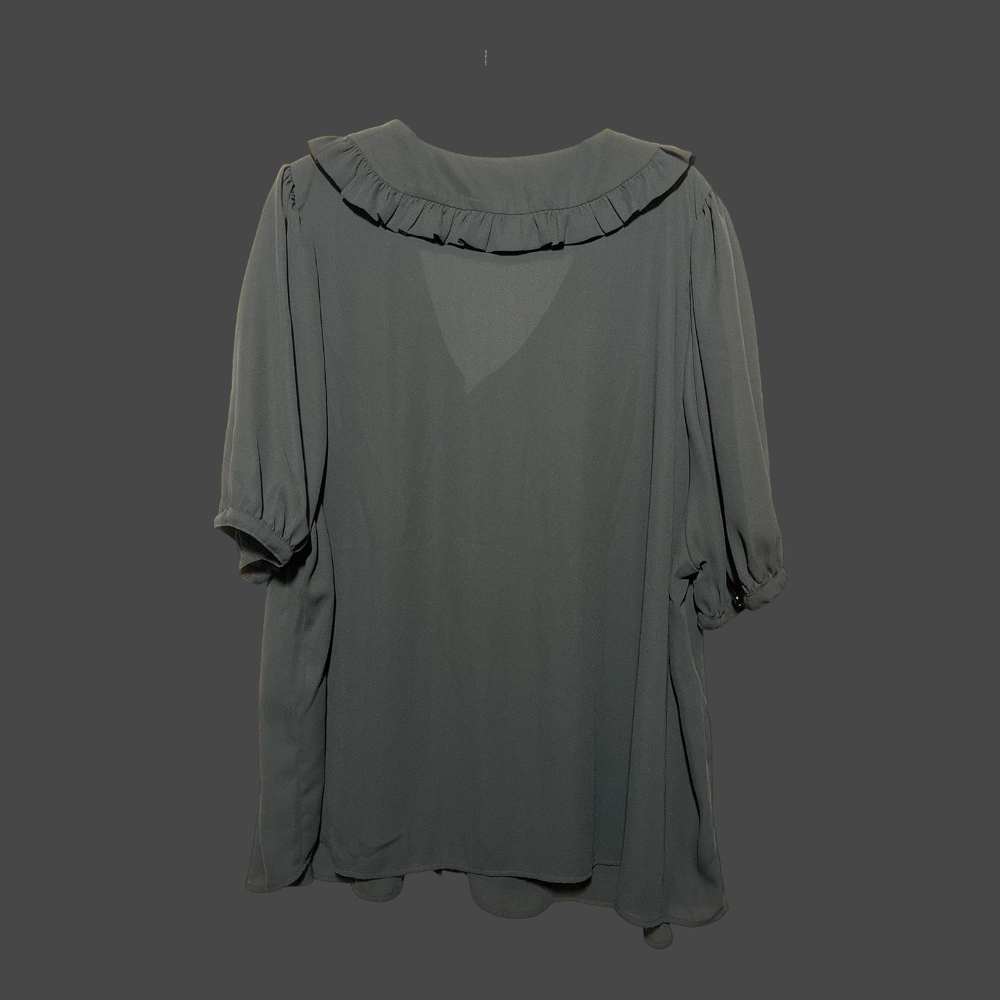 4X Levi’s Ruffle Collar Blouse